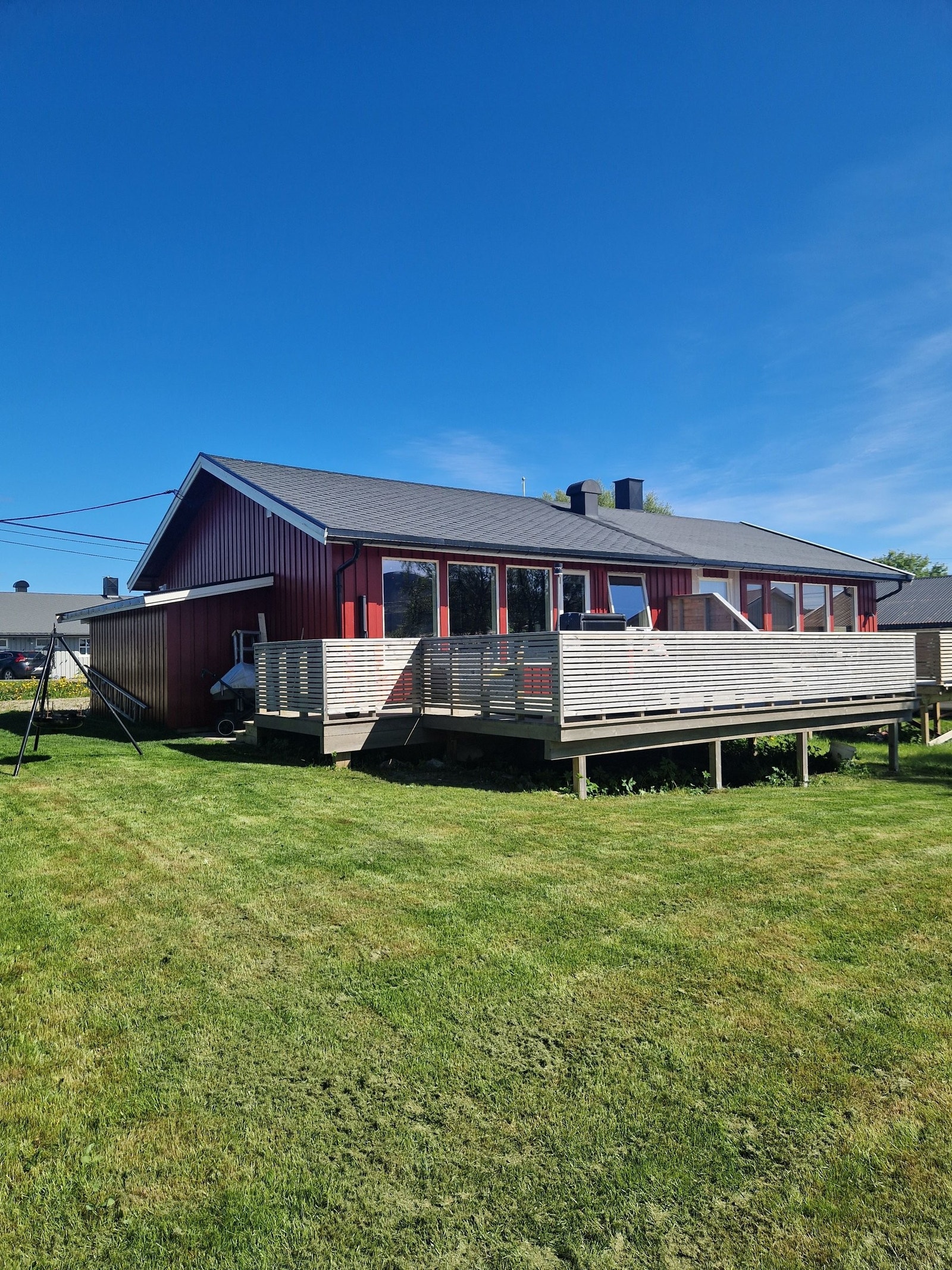 Solrik terrasse med gode uteområder Galleribilde