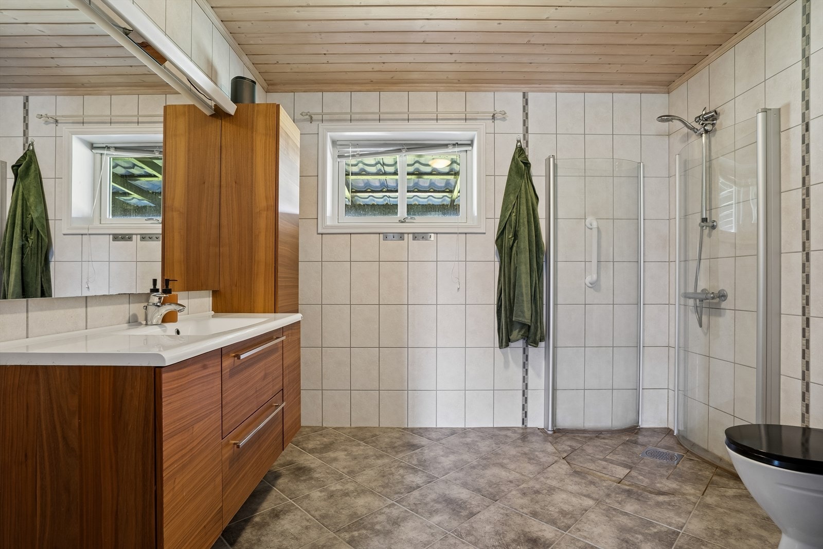 Romslig bad Galleribilde