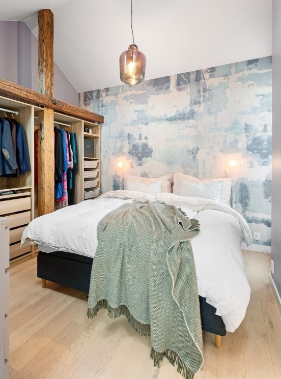 Hovedsoverom med walk-in garderobe. Galleribilde