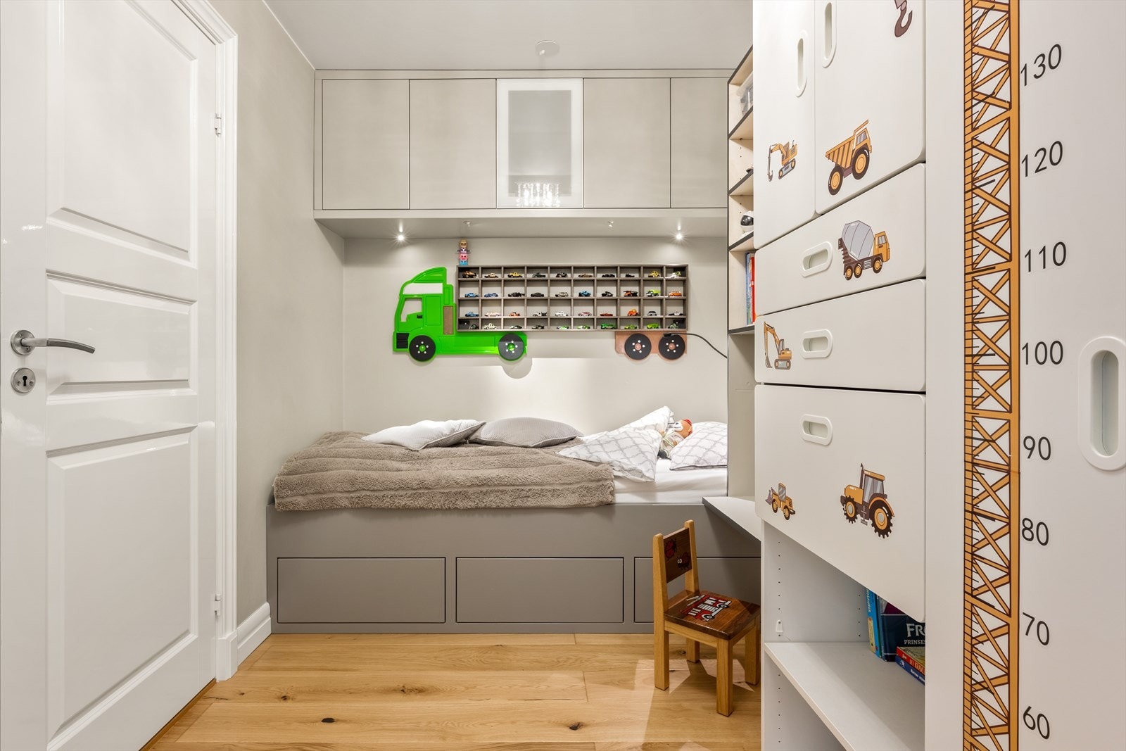 Garderobe innredet som soverom (ikke godkjent som soverom) Galleribilde