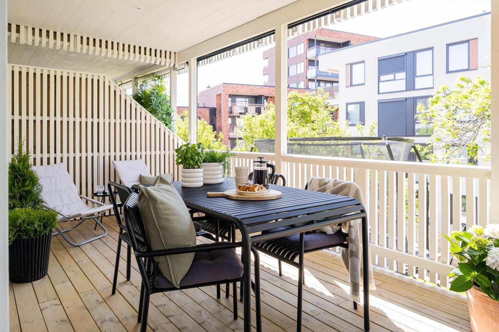 Terrassen i 1. etasje er målt til hele 15,5m². Galleribilde