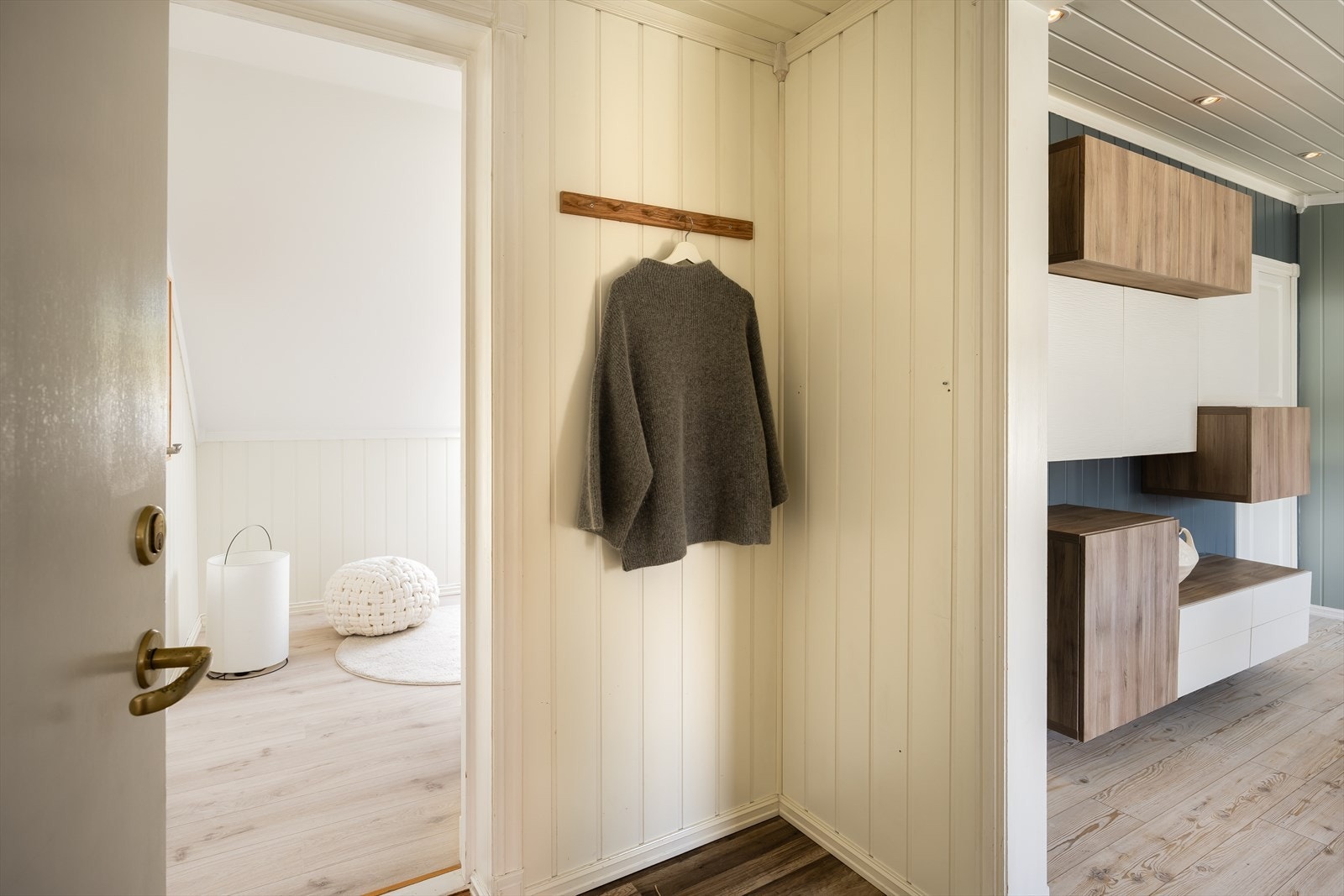 Entré på 2,5 m² med plass til oppbevaring av sko og yttertøy. Galleribilde