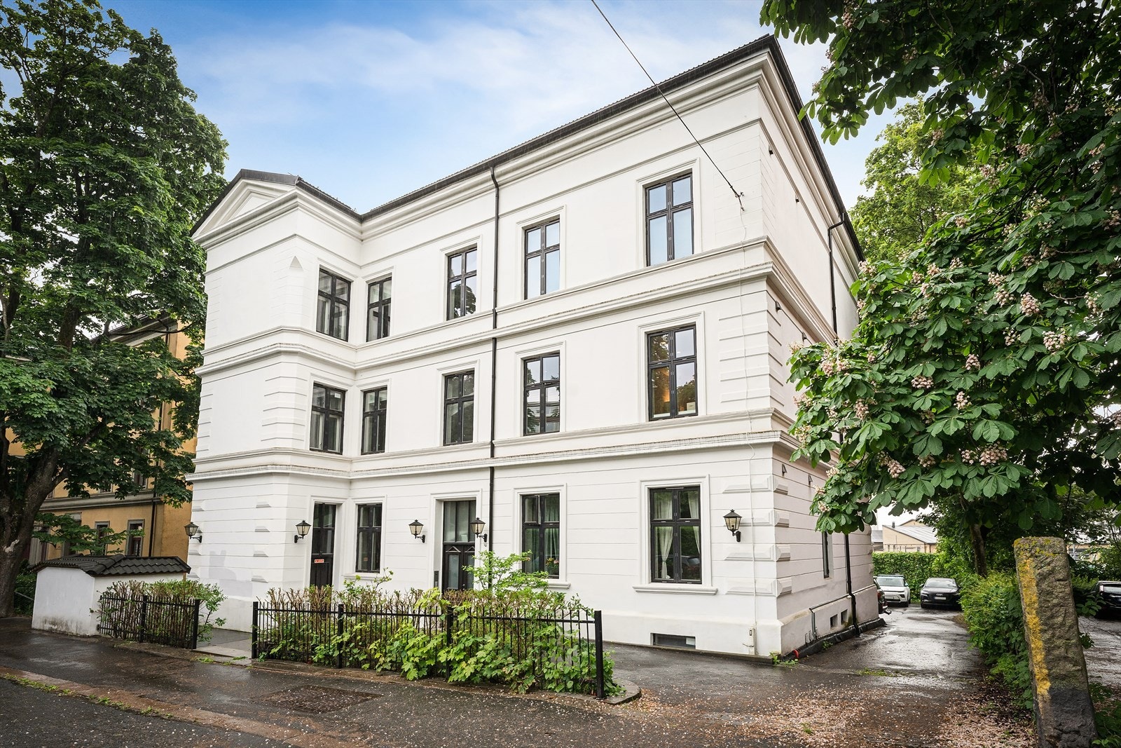 Velkommen til Munkedamsveien 68A. Presentert av Ole K. Skretteberg ved Nordvik avd. Frogner. Foto Arne Schram. Galleribilde