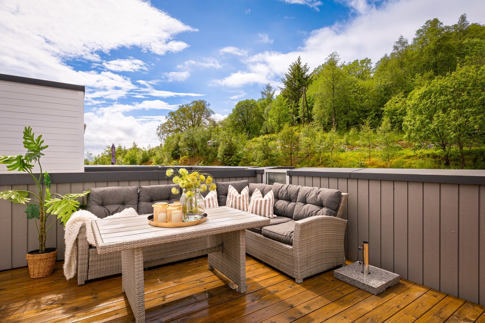 Takterrasse på hele 41,3 kvm med gode solforhold Galleribilde