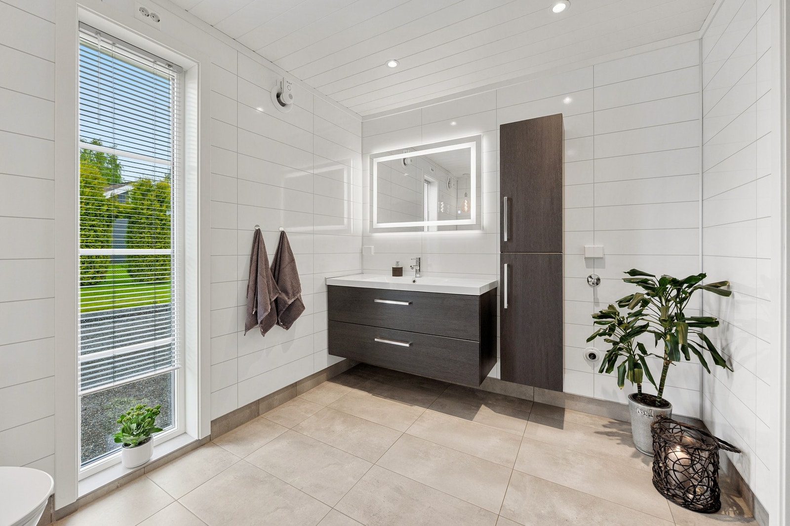 Badet ble etablert i 2018 og fremstår med en moderne og smakfull utførelse. Galleribilde