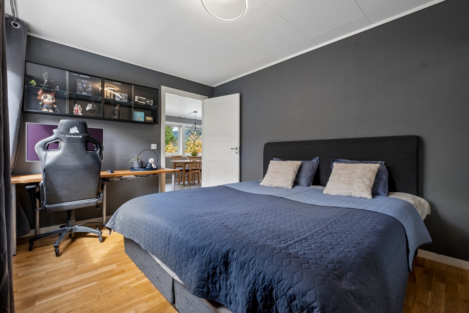 Soverom. Galleribilde