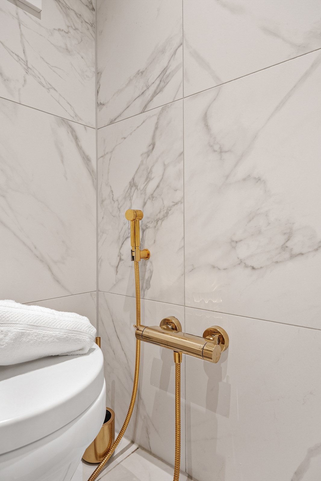 Her har du også bidet for toalett. Galleribilde