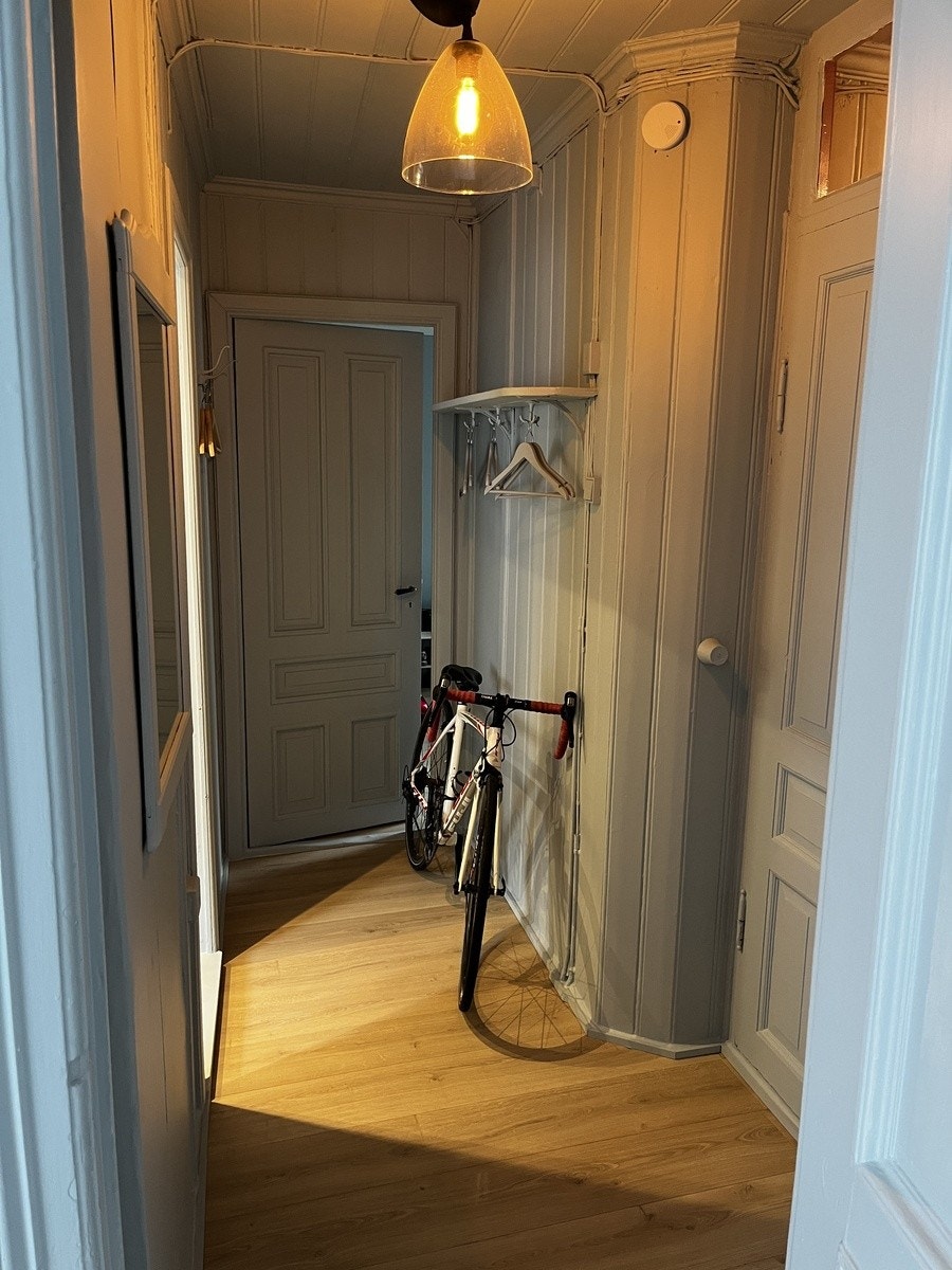 Gang inne i leiligheten Galleribilde