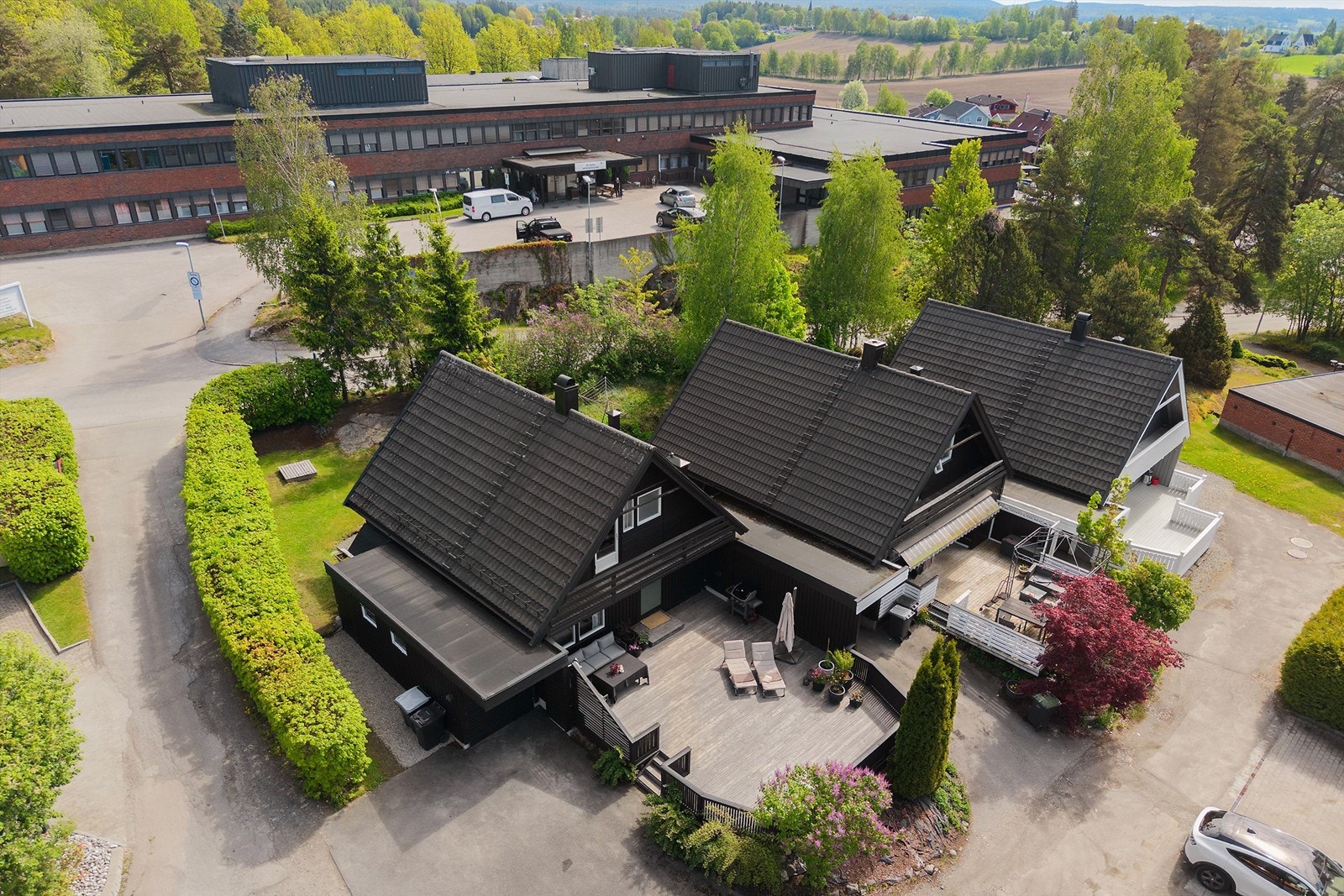 Ski skole ligger ca. 9 minutters gange fra boligen. Galleribilde