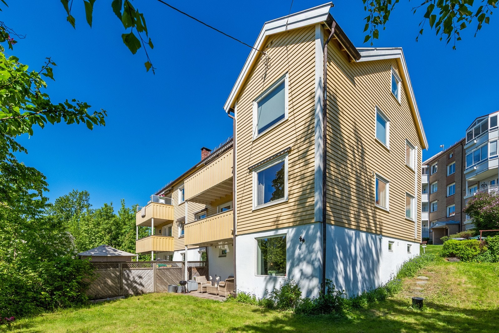 Dette er en bolig som ligger nydelig til og som passer både for de små, store og utvidede familer. Galleribilde
