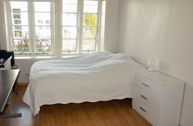 Et av leilighetens to soverom. Galleribilde