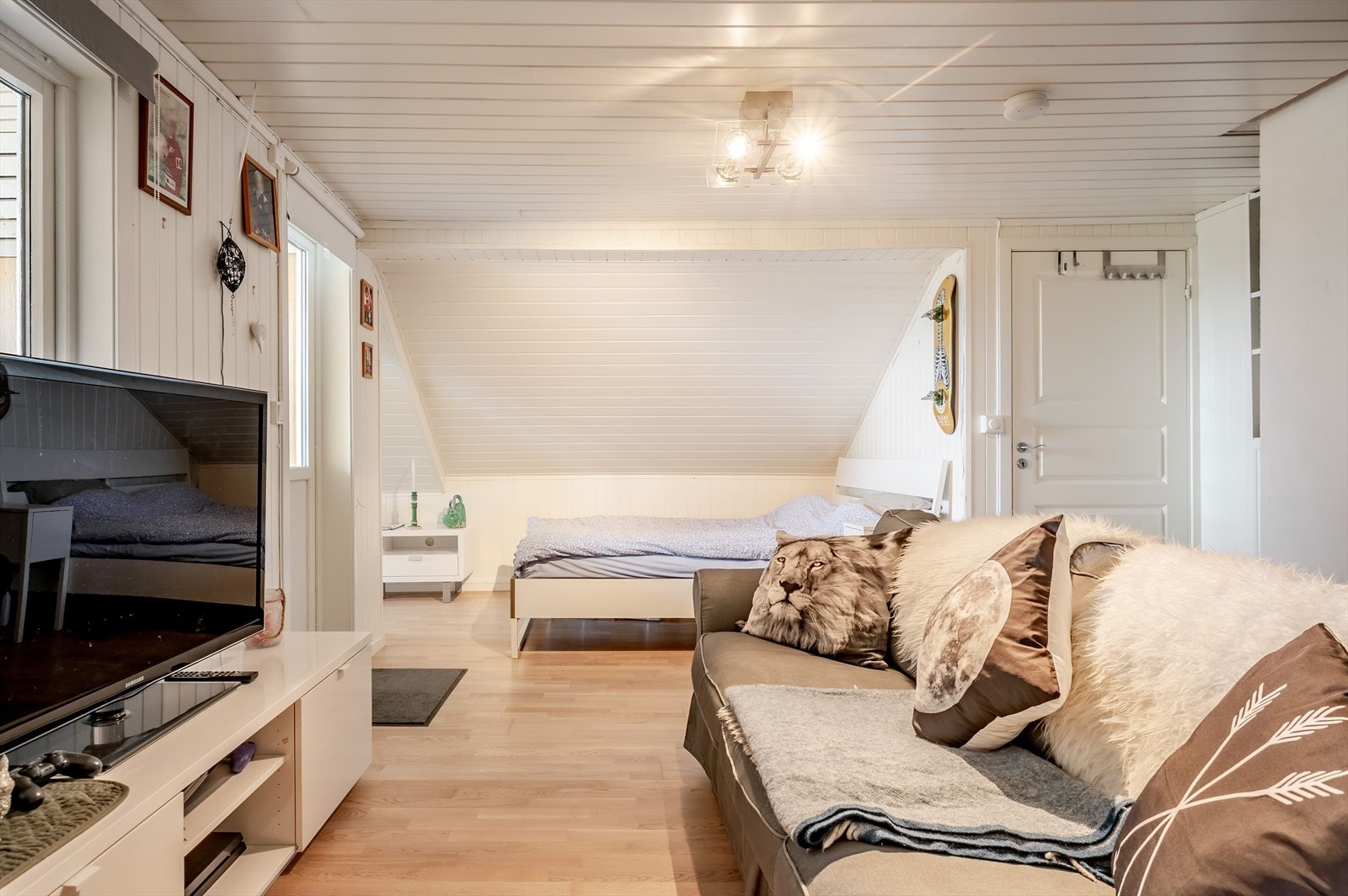 Soverom/loftstue. Galleribilde