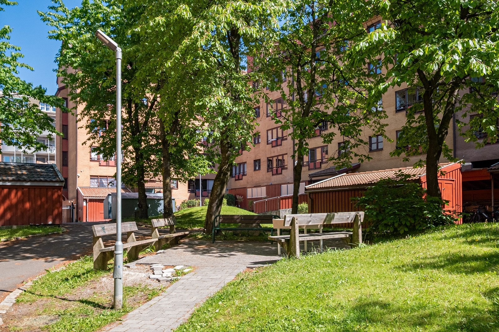 Bakgård. Galleribilde