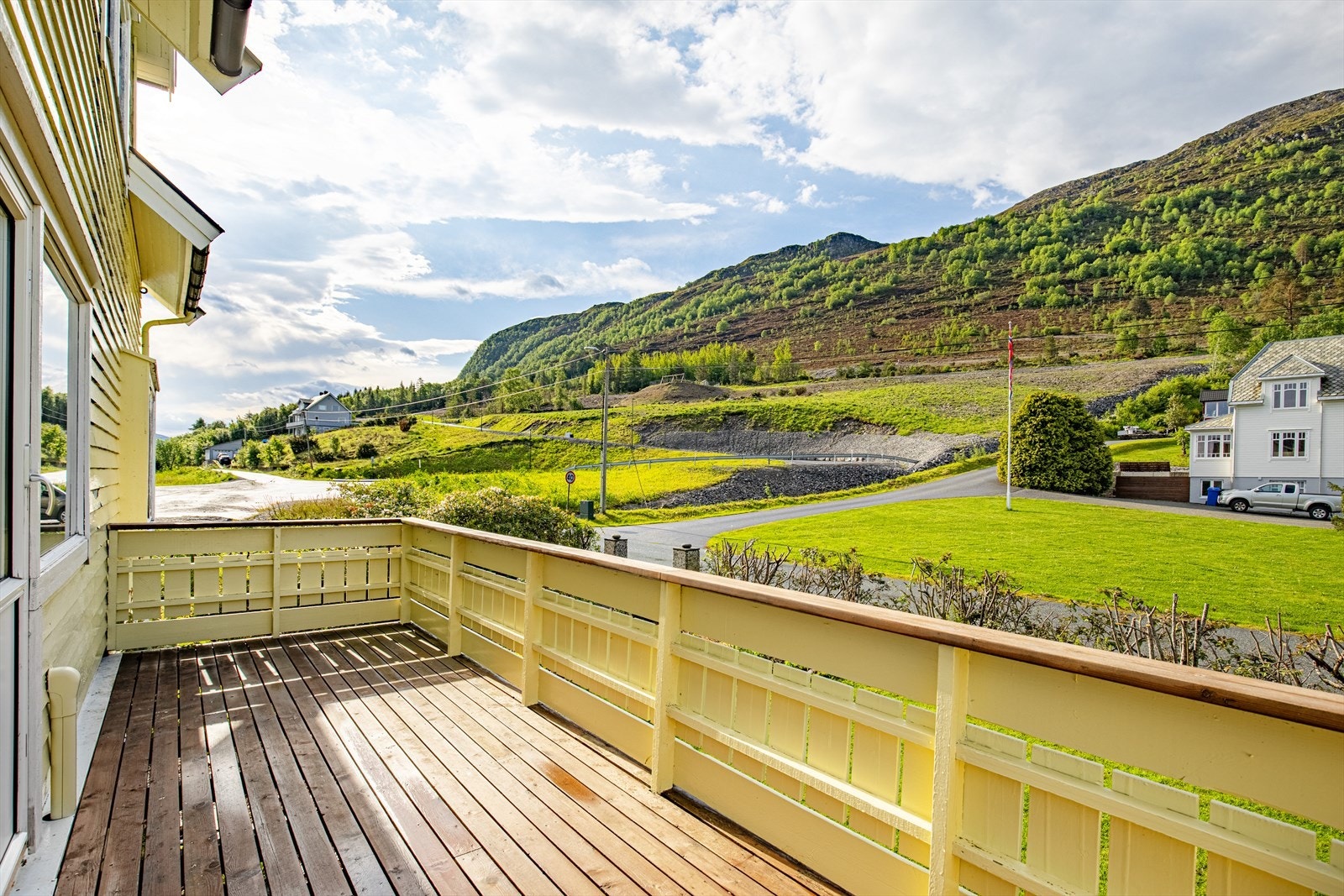 Veranda - Perfekt plass å nyte morgenkaffien Galleribilde