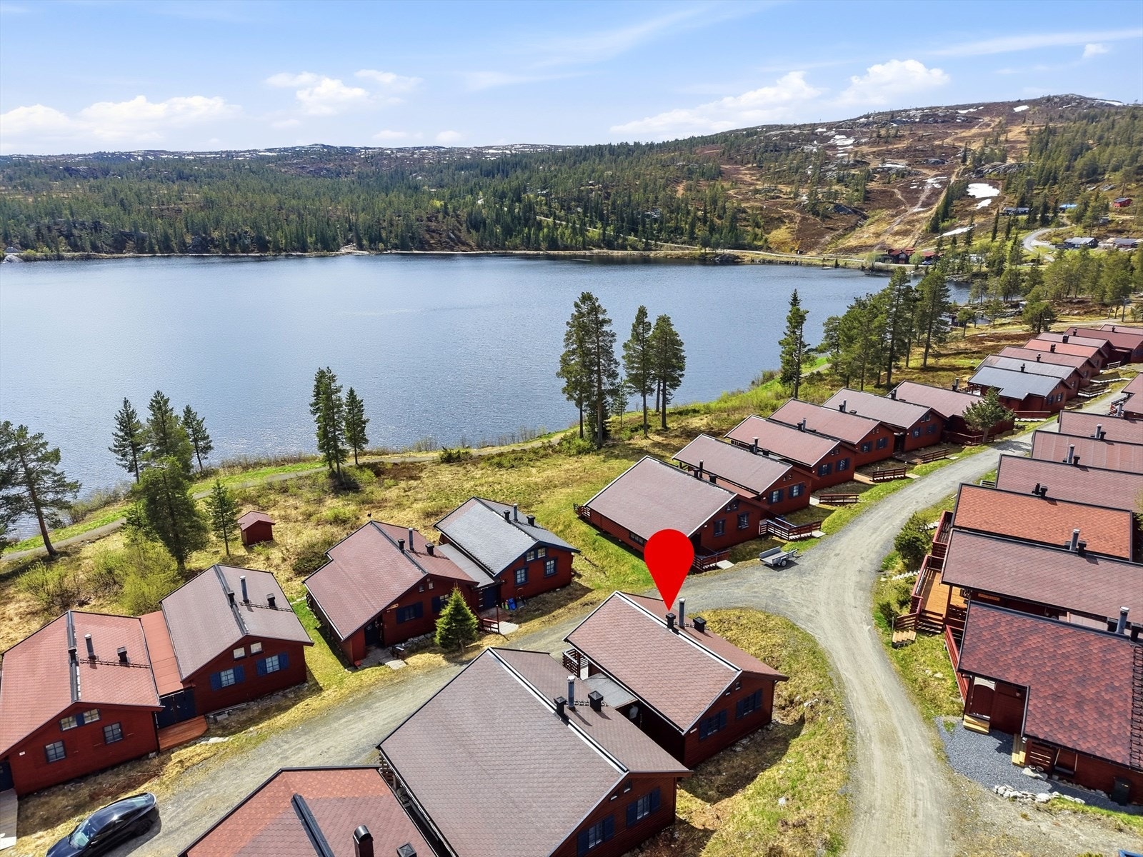 Eiendomsmegler Lars Bredeveien presenterer en hytte i et populært hytteområde v/ Fagerfjell Skisenter. Foto: Arild Brun Kjeldaas. Galleribilde