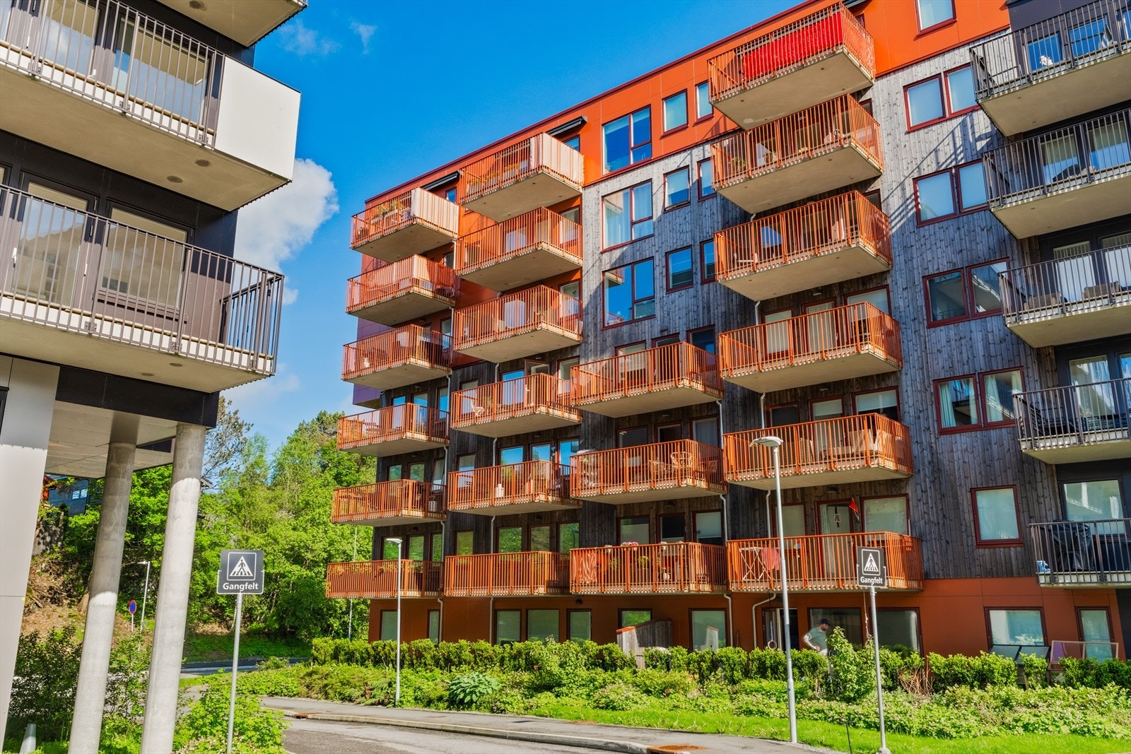 Leiligheten ligger i byggets 4.etasje Galleribilde