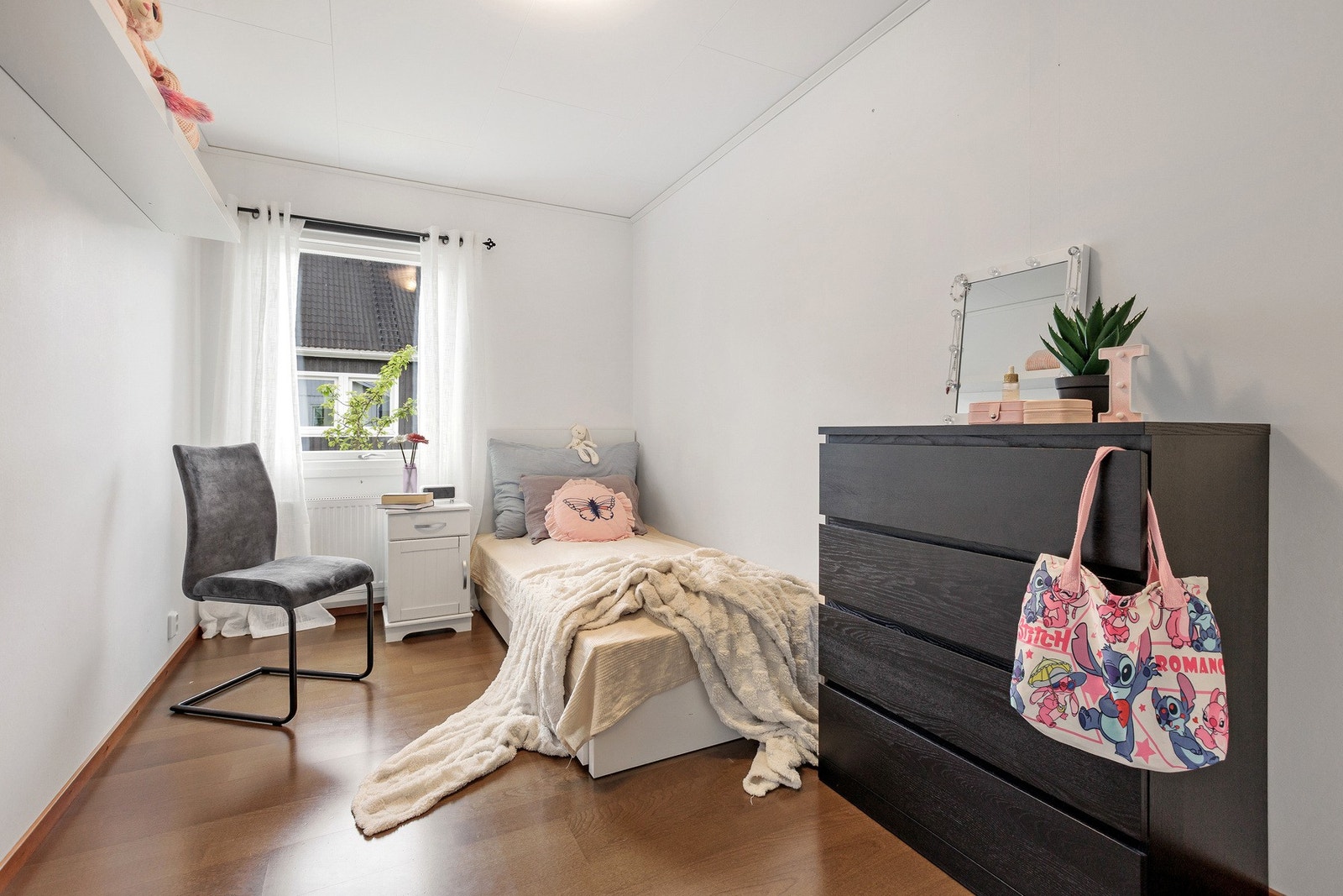 Soverom 2, perfekt som barnerom, gjesterom eller kontor. Galleribilde