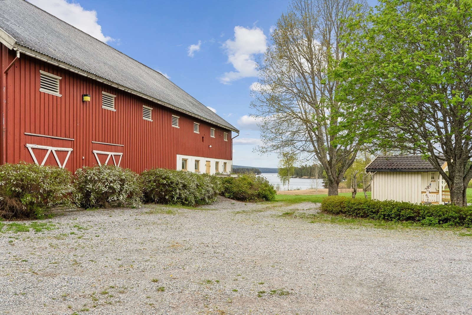 Gårdstun Galleribilde