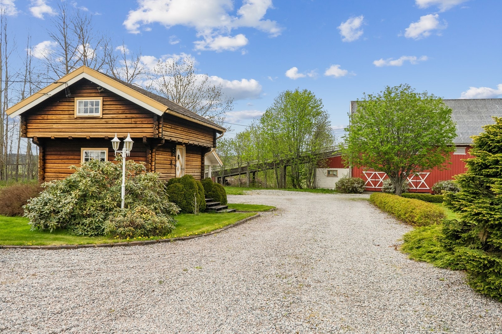 Inngang gård Galleribilde