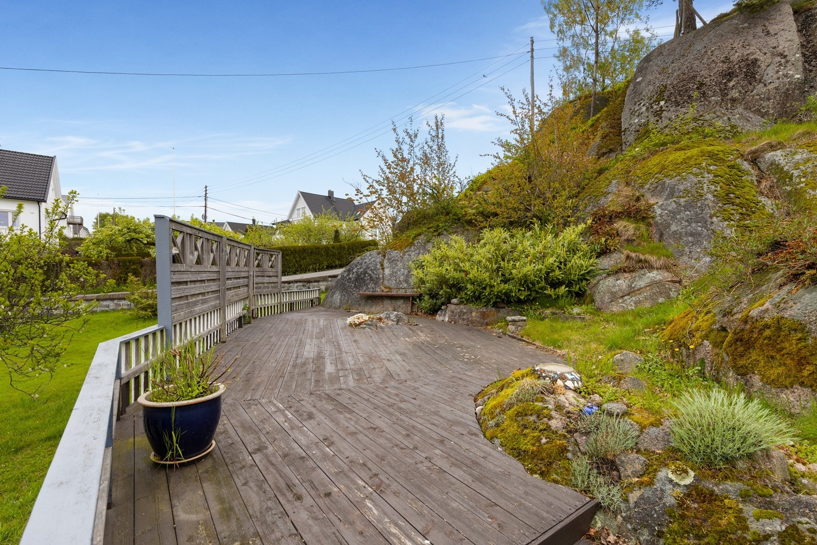 Her kan man sitte uforstyrret og nyte late sommerdager. Galleribilde