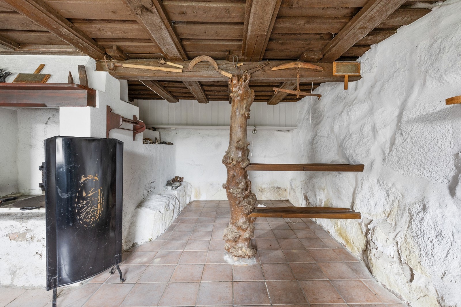 Flere artige detaljer i kjelleren. Galleribilde