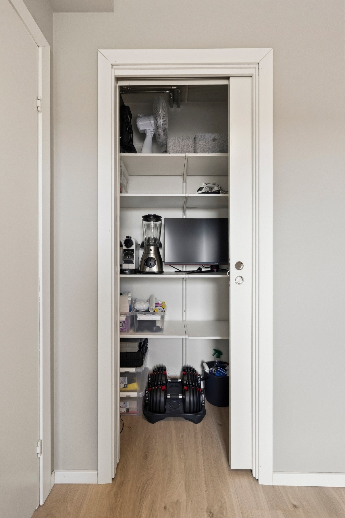 Innvendig bod fra soverom 2 Galleribilde