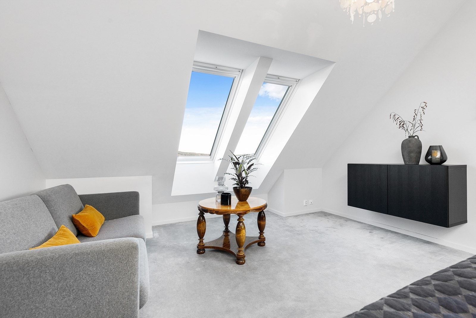 Soverommet har plass for egen lounge-del, ypperlig som en privat foreldresone Galleribilde