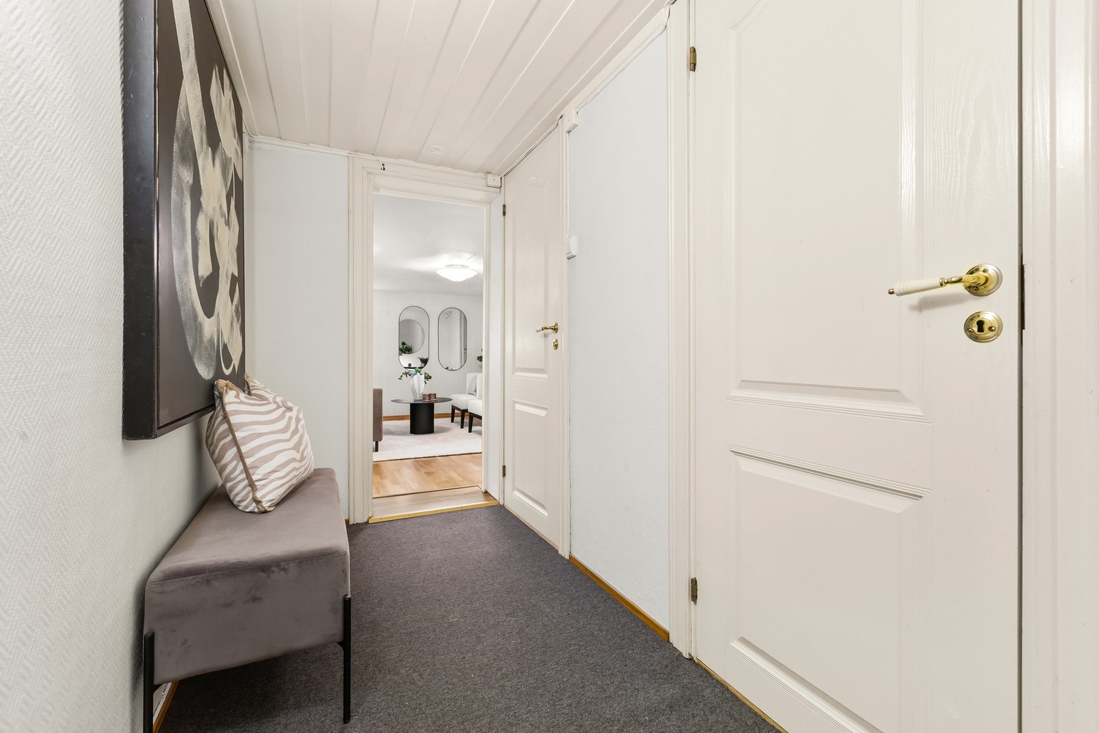 Trappegang i kjeller Galleribilde