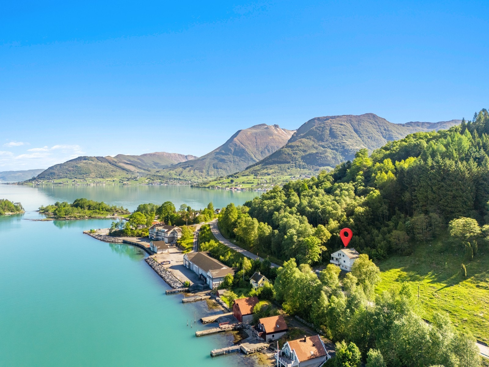 - Velkommen til Omvikdalsvegen 223 presentert av Nordvik Hardanger! Foto: Studiovest - Galleribilde