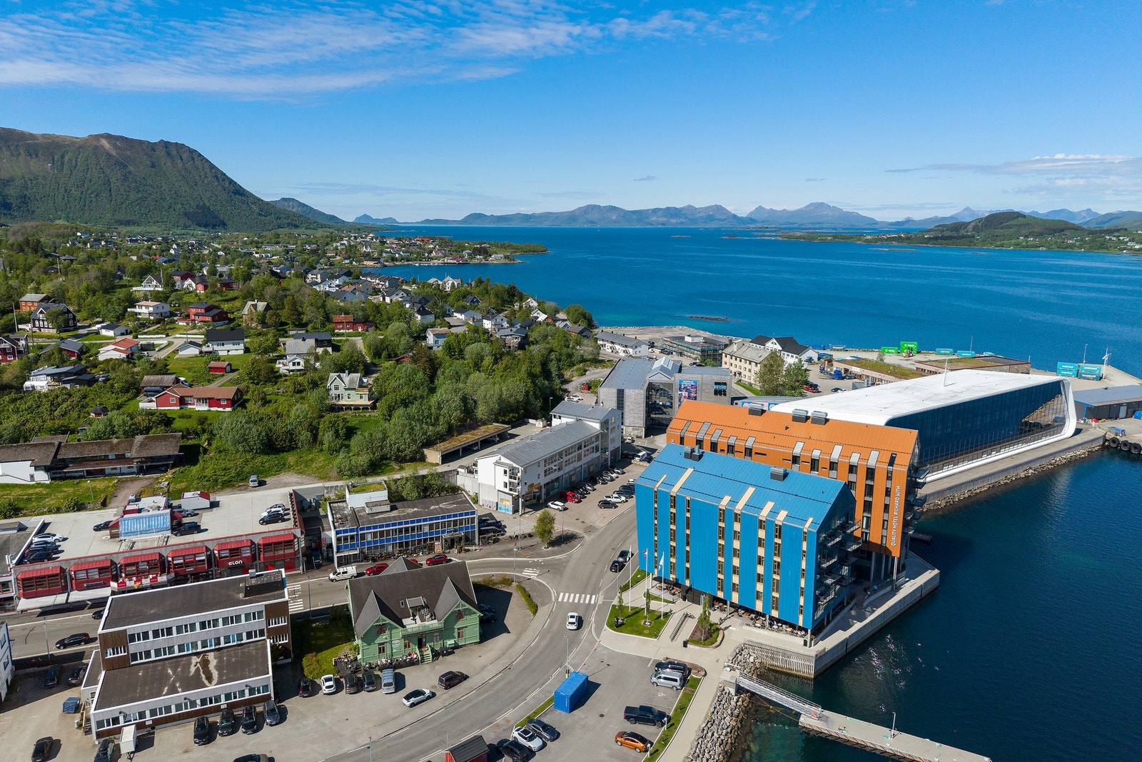 Stokmarknes sett fra lufta. Galleribilde