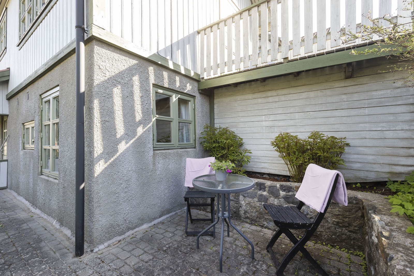 Uteplass - enhet 1 - 1 etg tilbygg Galleribilde