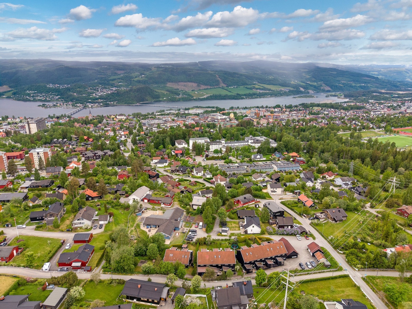 Sameiet Nybuvegen 41-45 - veletablert og attraktivt beliggende ca 2 km opp for sentrum av byen. Galleribilde