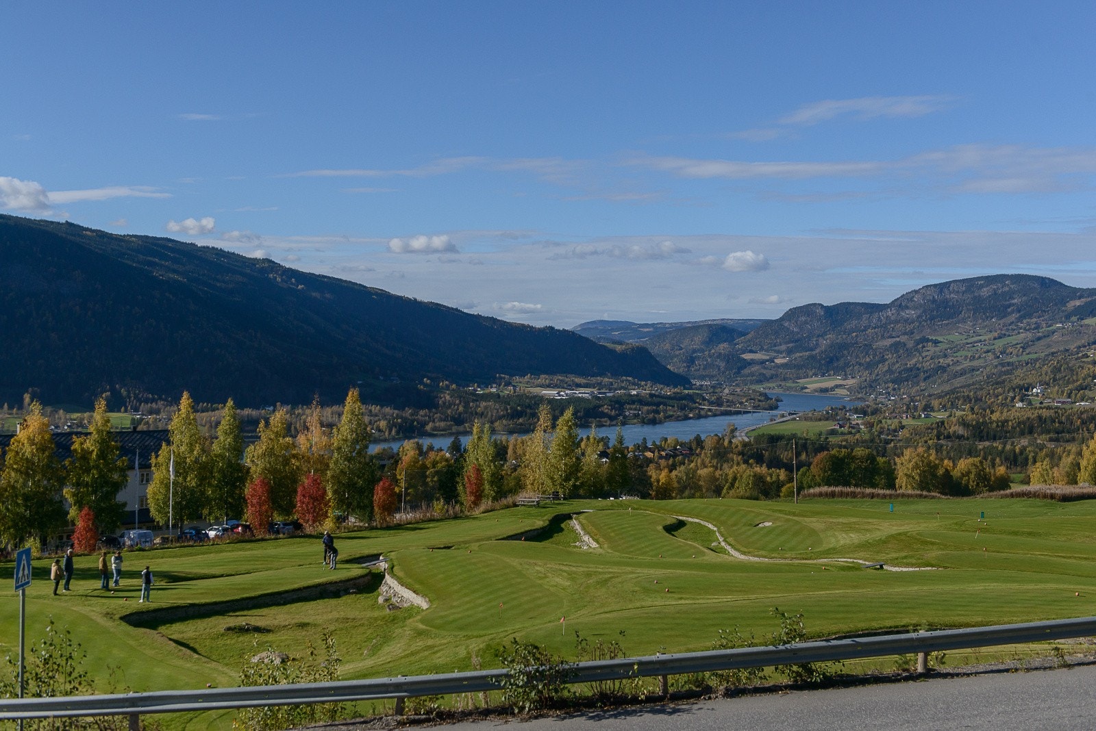 I umiddelbar nærhet finner du Hafjell Golf med bl.a. egen puttingbane som er åpen for alle. Galleribilde