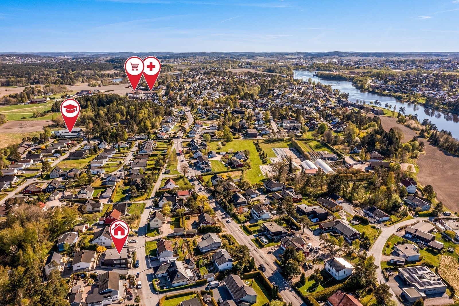 Eiendommen har beliggenhet i et rolig og barnevennlig boligområde med kort avstand til servicetilbud. Galleribilde