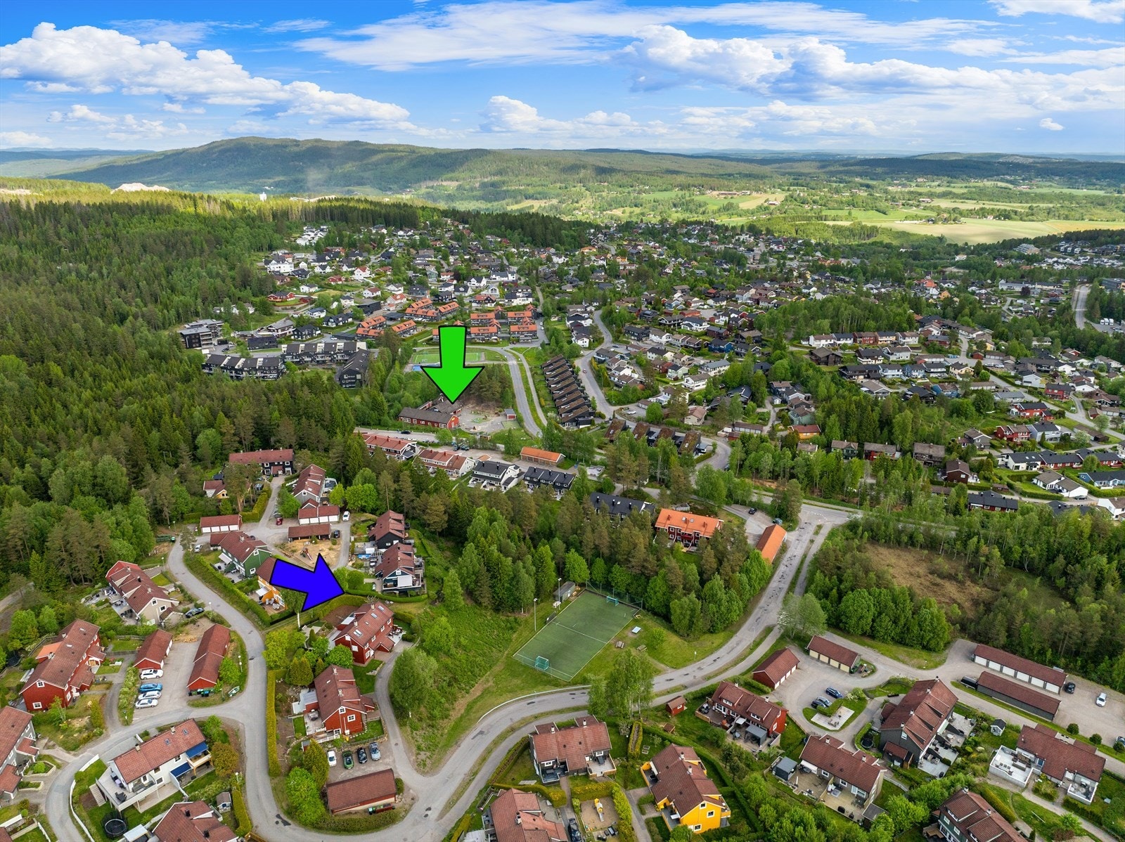 Kort gangavstand til Skytta barnehage (grønn pil), som ligger bare 500 meter unna. Galleribilde