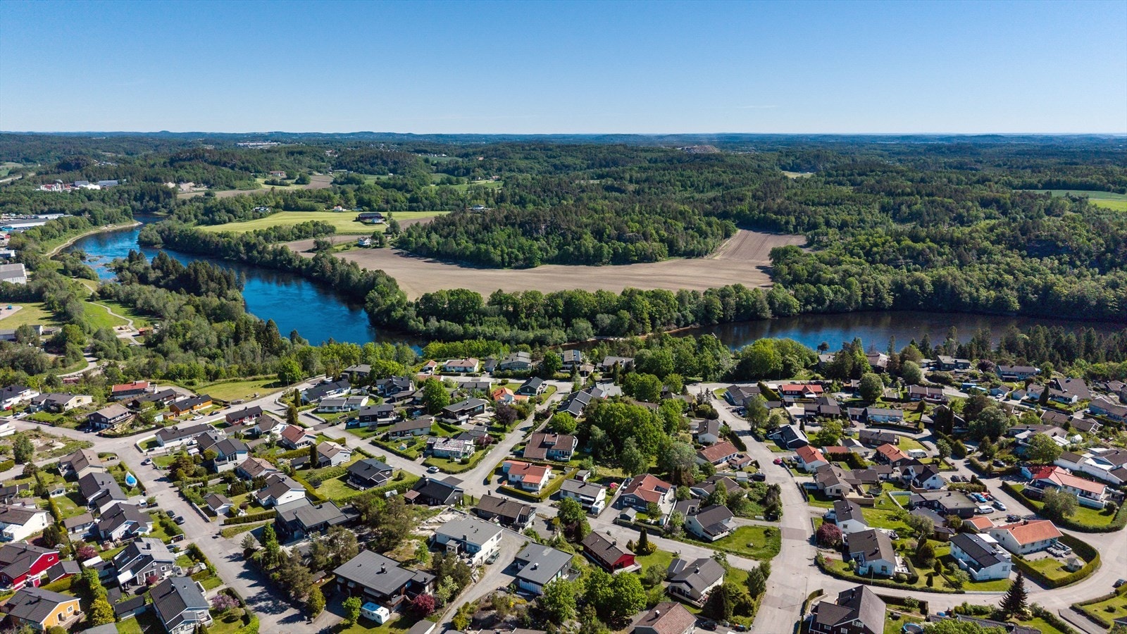 Hovland er et familievennlig nabolag med nærhet til skog og mark. Galleribilde