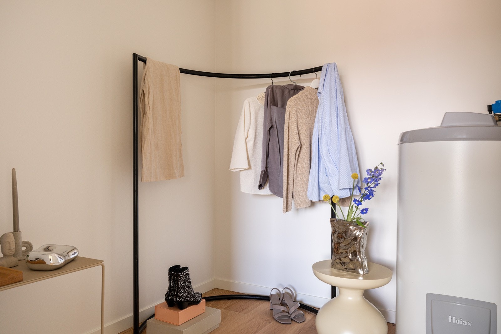 Her er det god plass til garderobeløsninger etter eget ønske og behov! Galleribilde
