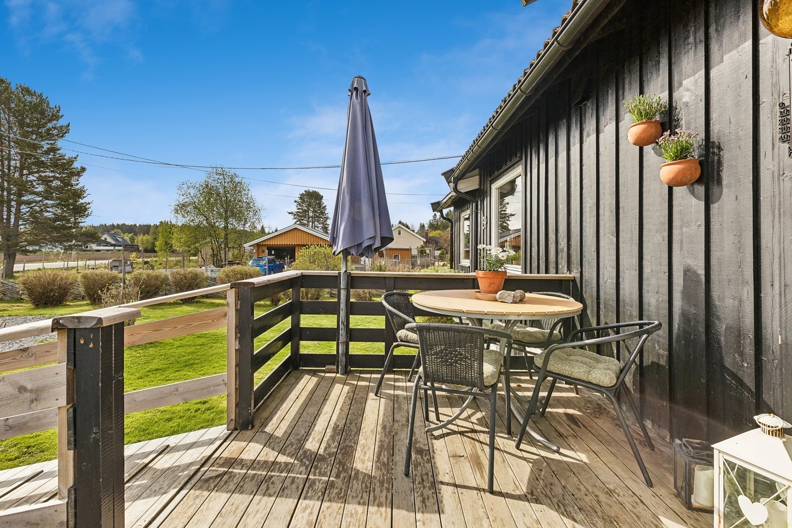 Veranda på inngangssiden Galleribilde