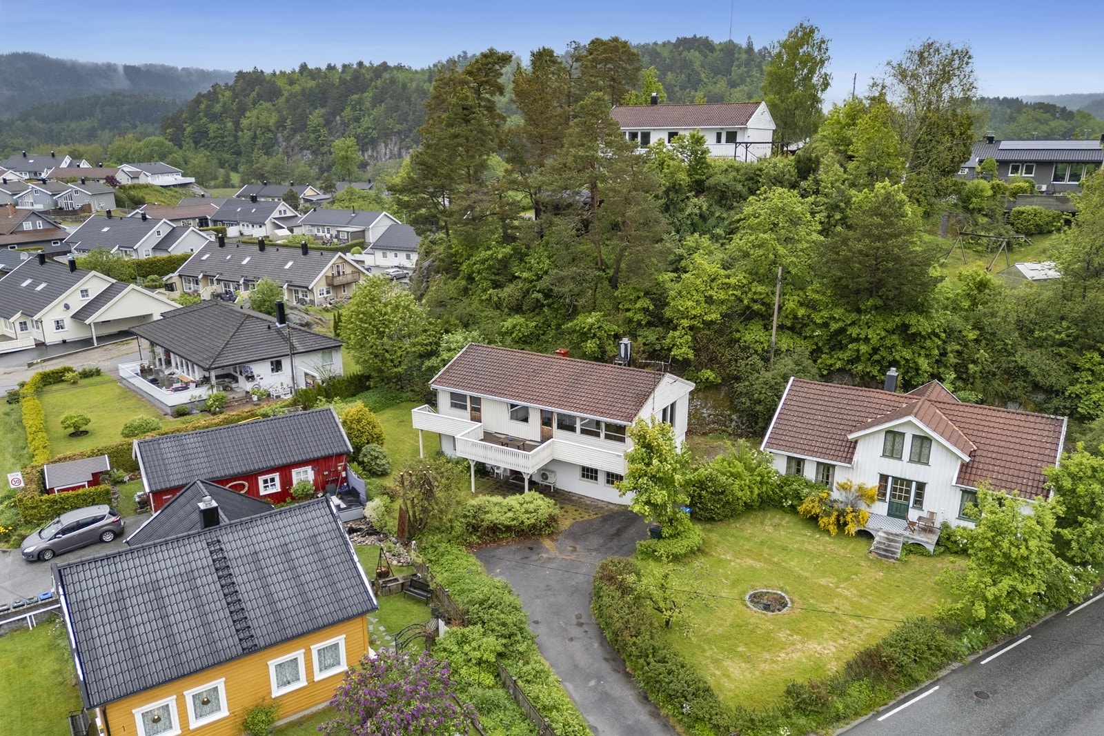 Huset har egen adkomst fra Daleveien. Galleribilde