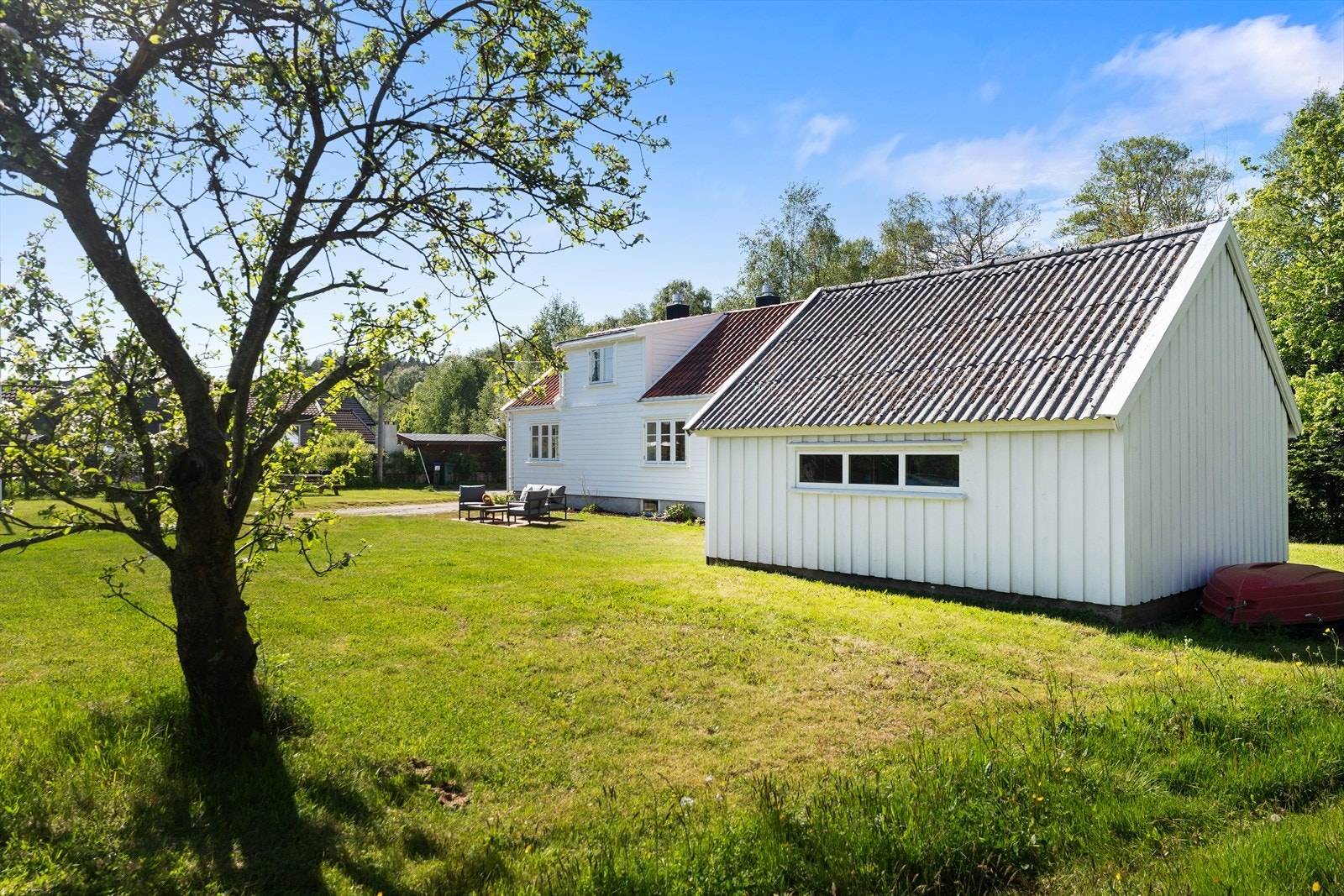Eiendommen har en usjenert og tilbaketrukket beliggenhet. Galleribilde