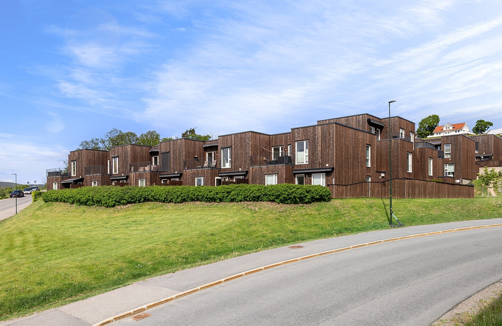 Beliggenheten er rolig og barnevennlig, med kort vei til Lillestrøm sentrum. Galleribilde