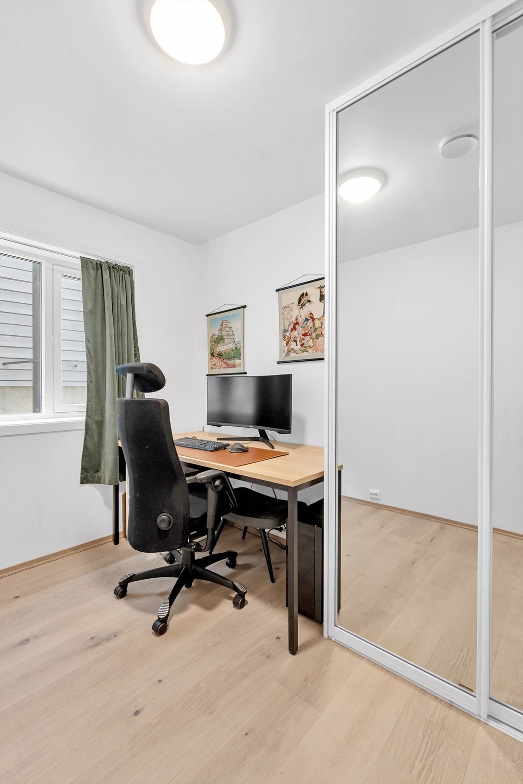 Soverom 2 brukes i dag som kontor Galleribilde