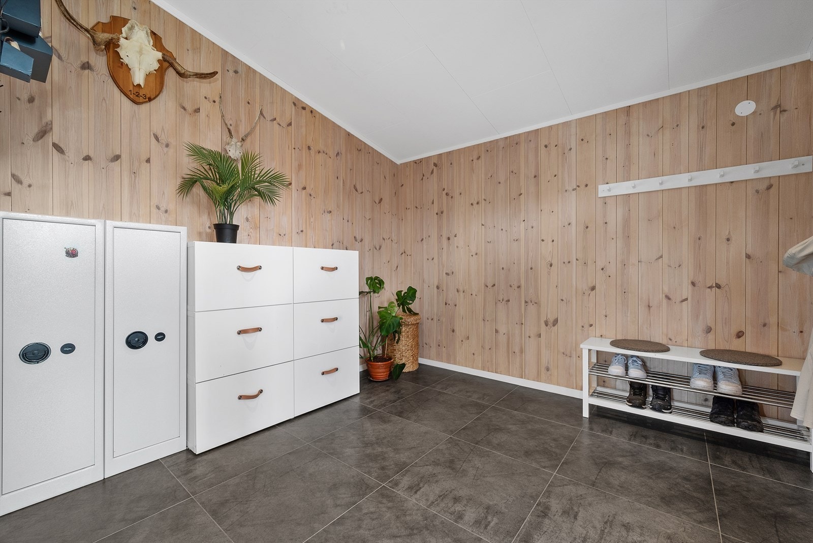 Stor og romslig entre. Galleribilde