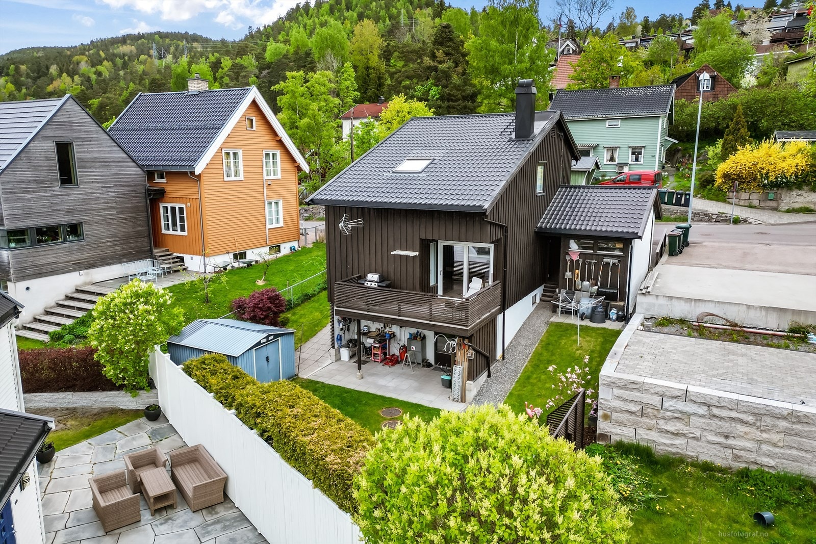 Boligen har en luft-til-luft varmepumpe fra 2017 som et supplement til øvrig oppvarming. Galleribilde