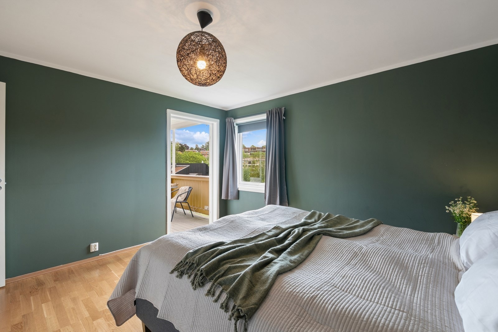 Utgang fra hovedsoverom til veranda. Galleribilde
