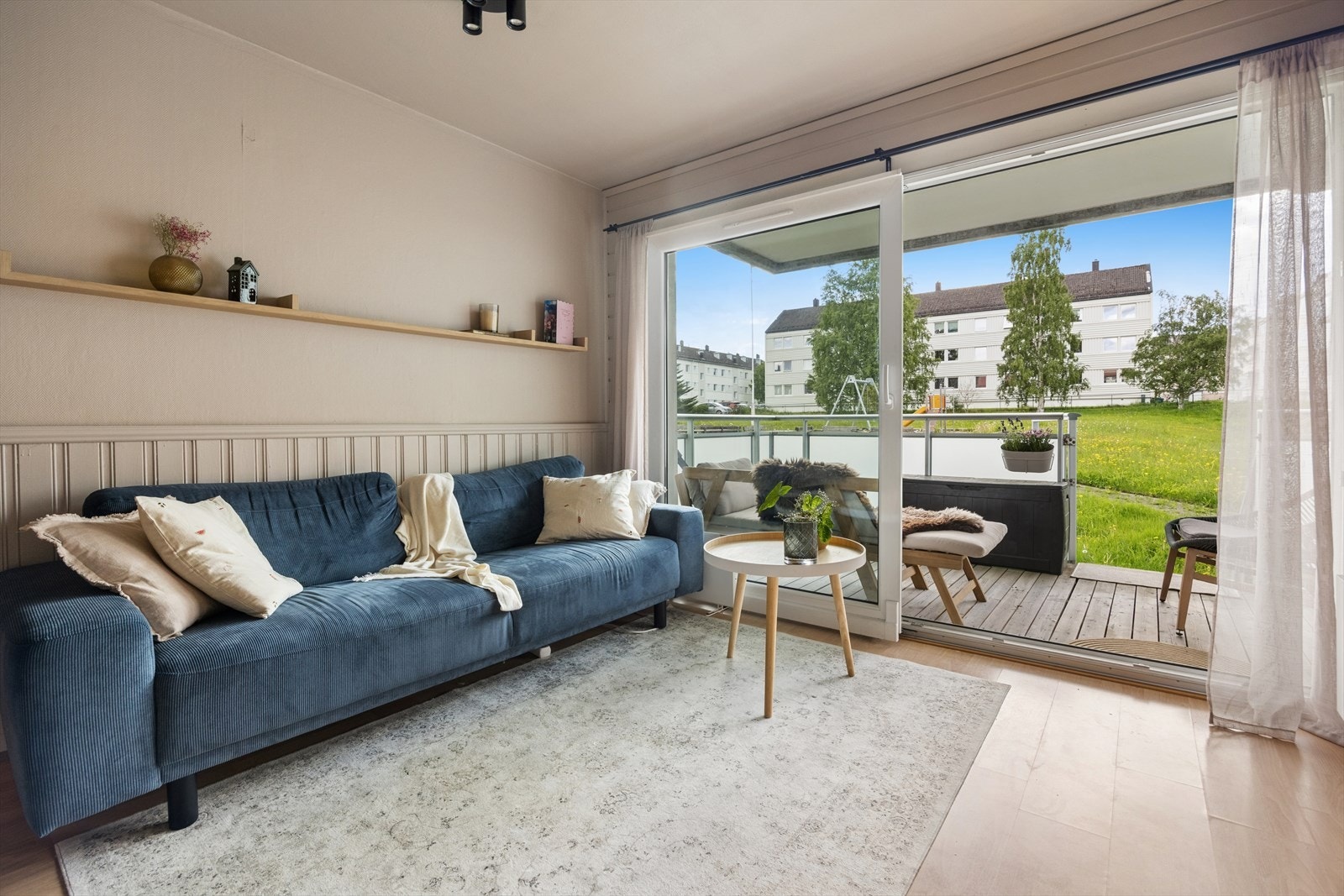 Stuen har god plass til ønsket møblement. Galleribilde