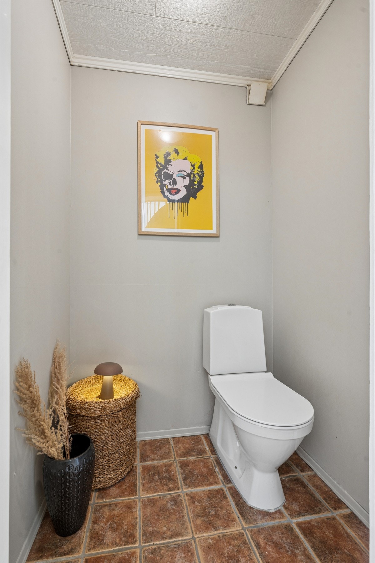 I tillegg til badet finnes det et separat toalettrom i samme etasje. Foto: EFKT Galleribilde
