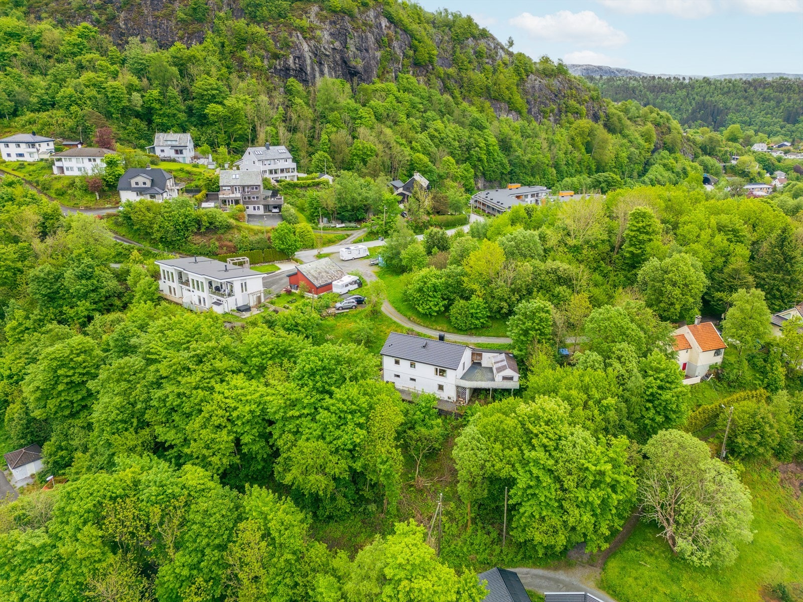 Velkommen til Lerkerinden 53, presentert av Eiendomsmegler Norge v/Stian Yndestad! Galleribilde