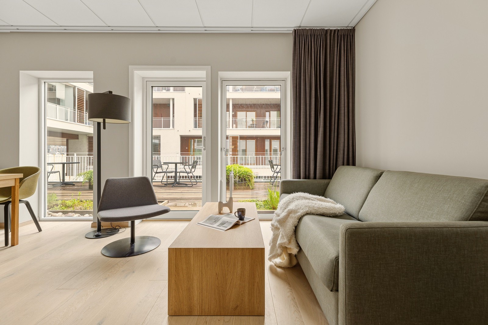 Leiligheten fremstår lys og arealeffektiv med gode møbleringsmuligheter Galleribilde