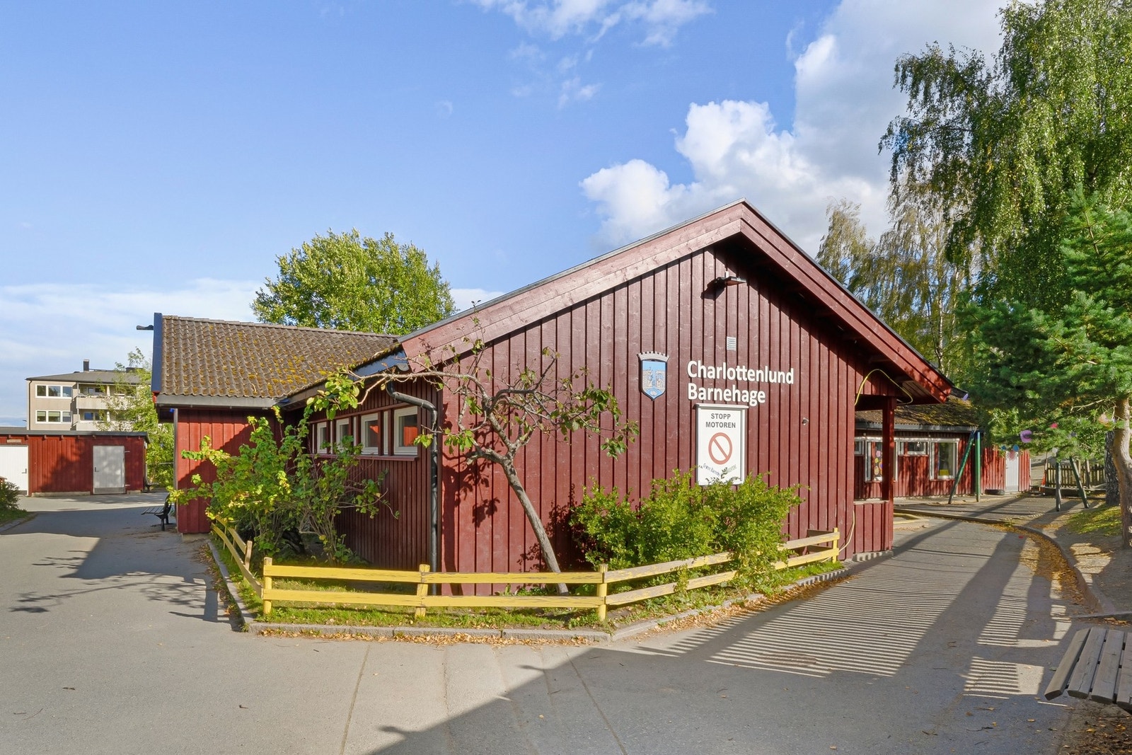 I kort avstand fra huset finner du Charlottenlund barnehage. Stokkbekken barnehage er heller ikke langt unna. Galleribilde